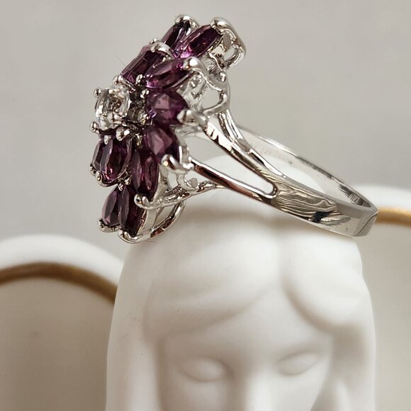 HOLD 1997 Vintage Marquise Amethyst Cluster Ring Stamped "18KGE" "KAOS" Size 9 - Picture 3 of 14
